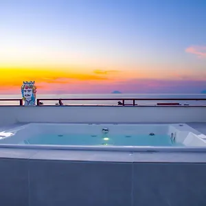  Apartment Duca D'aosta Terrace, Skypool & Sauna